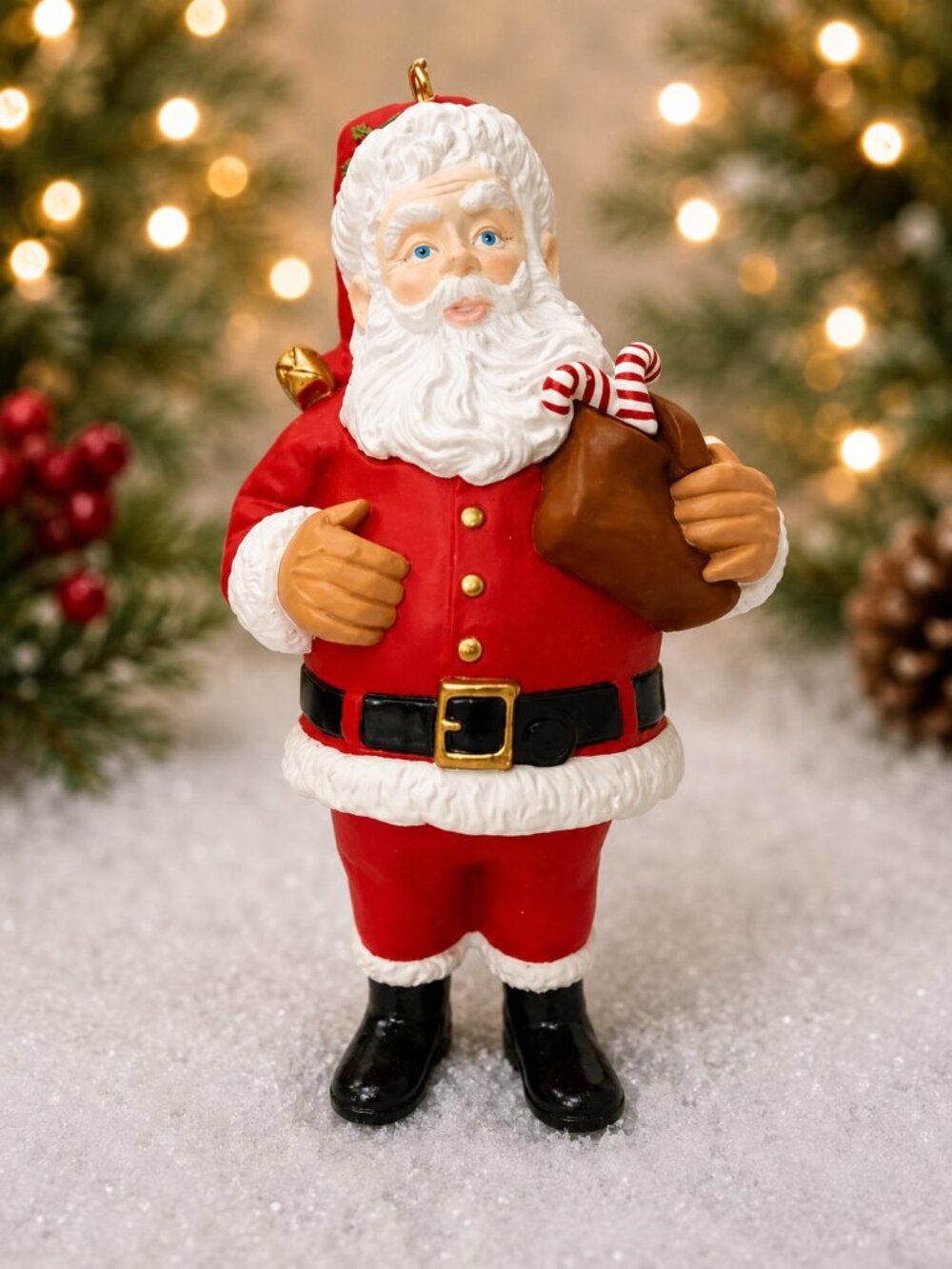 Hallmark Keepsake Santa Ornament 1996 Collector’s Club Bob Siedler